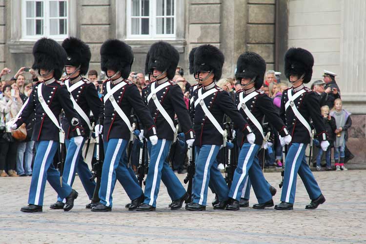 Como Se Llaman Los Guardias Del Palacio De Buckingham