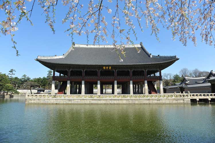 palacio gyeongbok, Seúl Toda la inspiración, teñida de tradición, que necesitas para viajar a Seúl, a fascinante capital de Corea del Sur, repleta de historia. Tu Gran Viaje