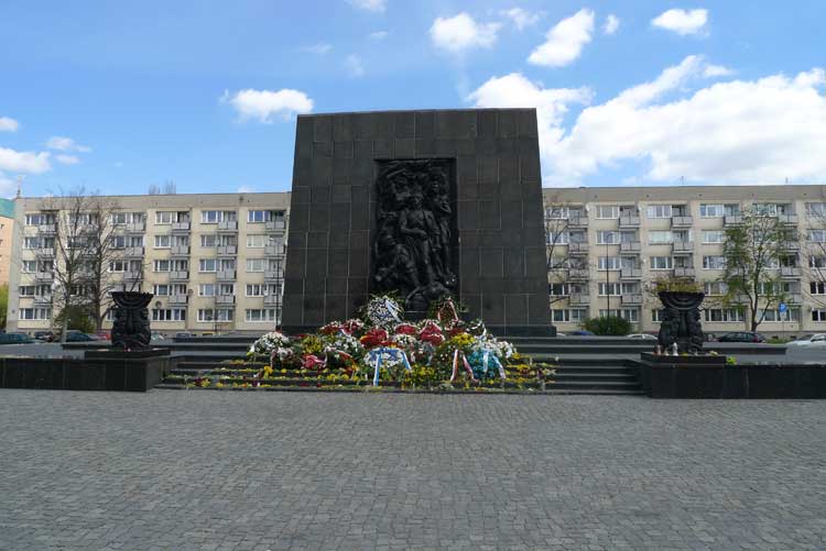 Monumento a los Héroes del Gueto, en Varsovia. Foto © Ángel Ingelmo