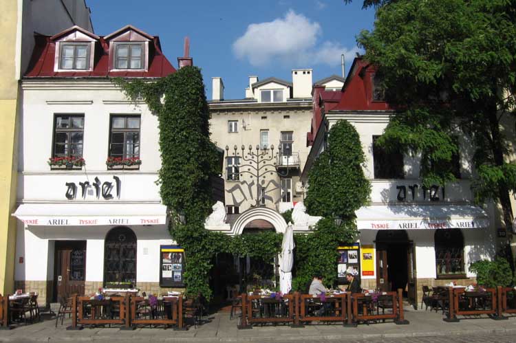 Restaurante Ariel en la Ulica Szeroka, Cracovia. Foto © Jongleur 100