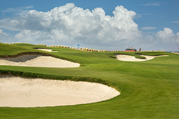 Campo de Golf en Jordania en el mar Rojo. Tu Gran Viaje. Revista de Viajes y Turismo