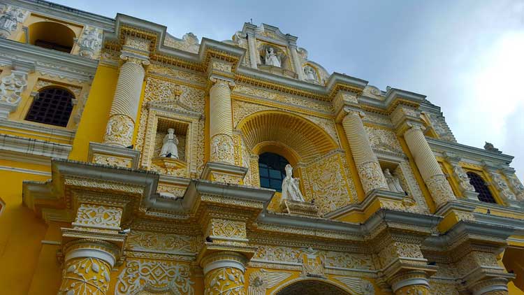 Detalle de la Catedral de Guatemala. Viajar a Guatemala | Tu Gran Viaje. Revista de Viajes y Turismo